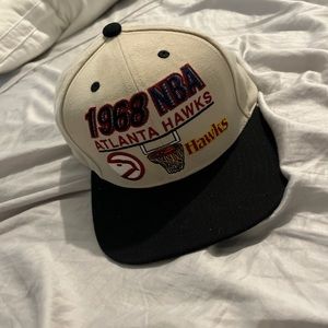 Mitchell and Ness hawks throwback hat